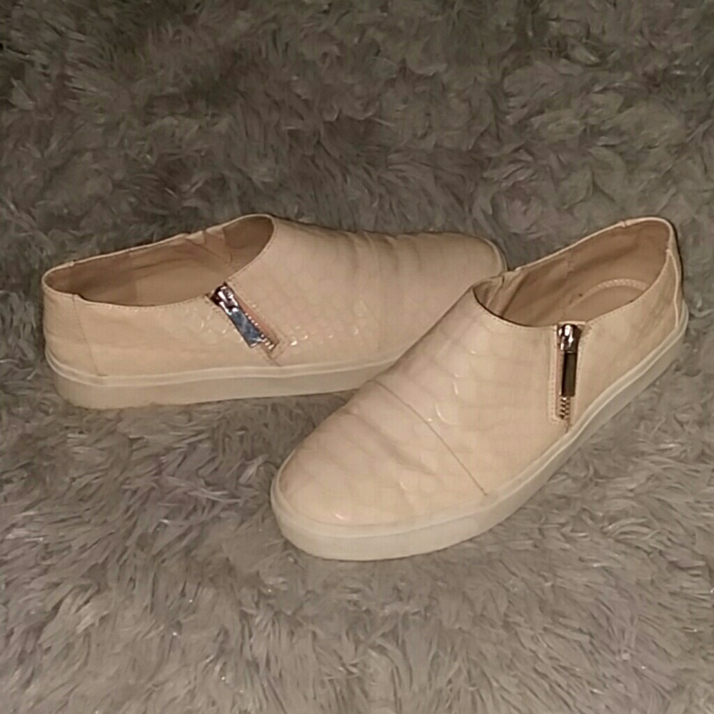 EUC Judy Smith Tan Snake Animal Print Shoes Size 7